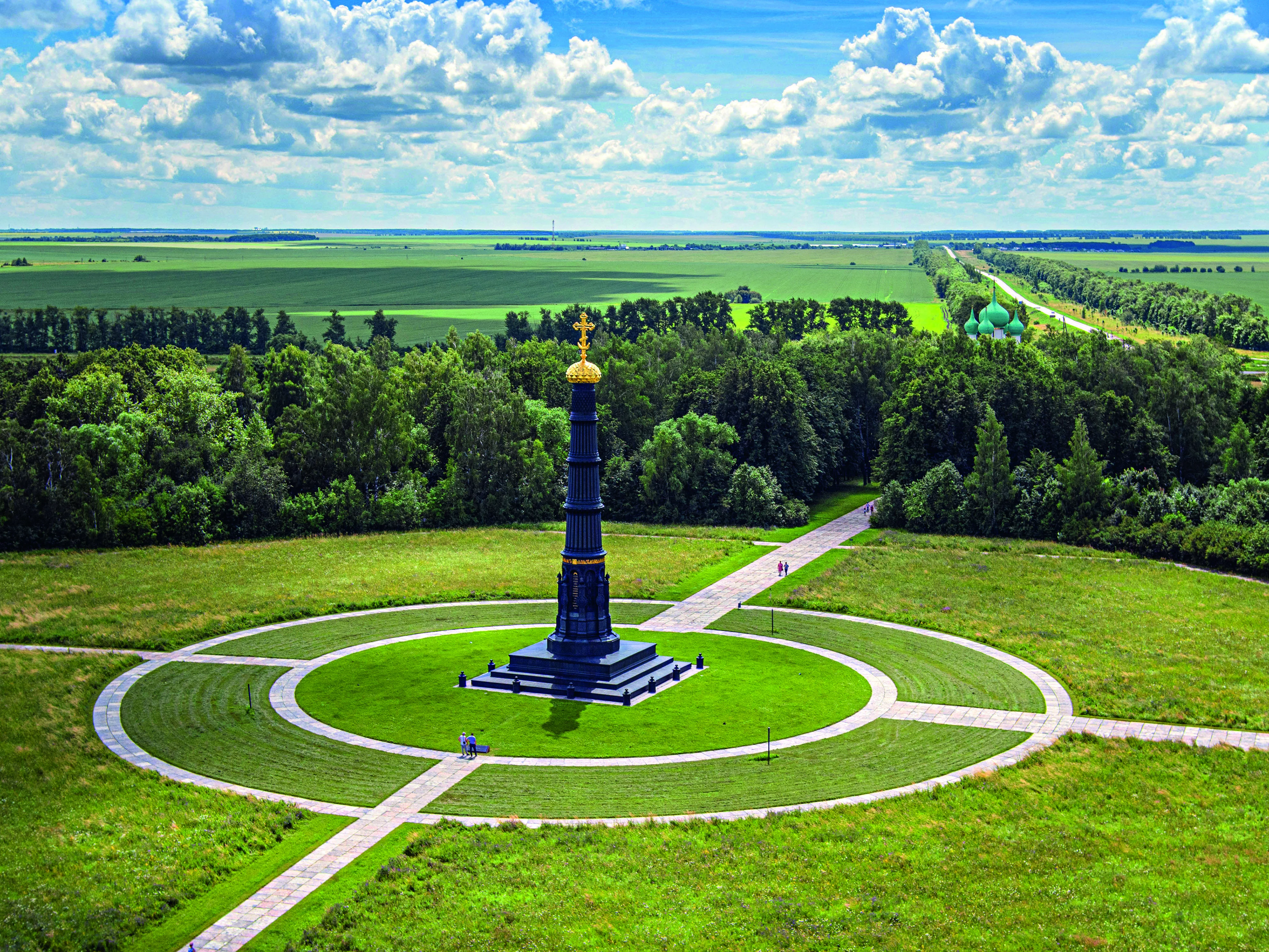 Памятник на поле. Мемориальный комплекс Куликово поле. Мемориал Бородинское поле. Куликово поле памятник. Куликово поле музей-заповедник достопримечательности.